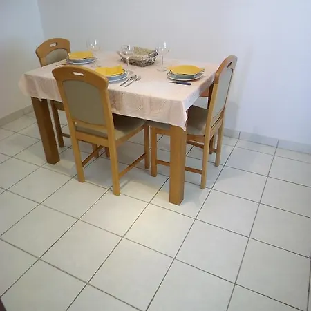 Studio Jelsa 13513a